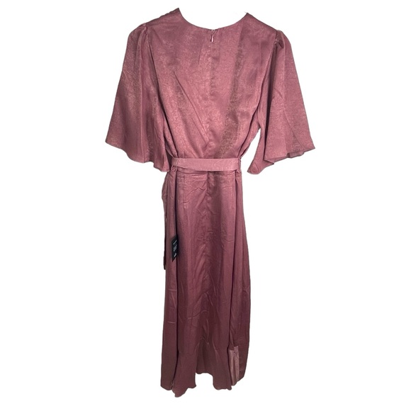 NWT Lulu's Large Wrapped Up in Love Satin Faux-Wrap Short Sleeve Midi Dress - Picture 5 of 15